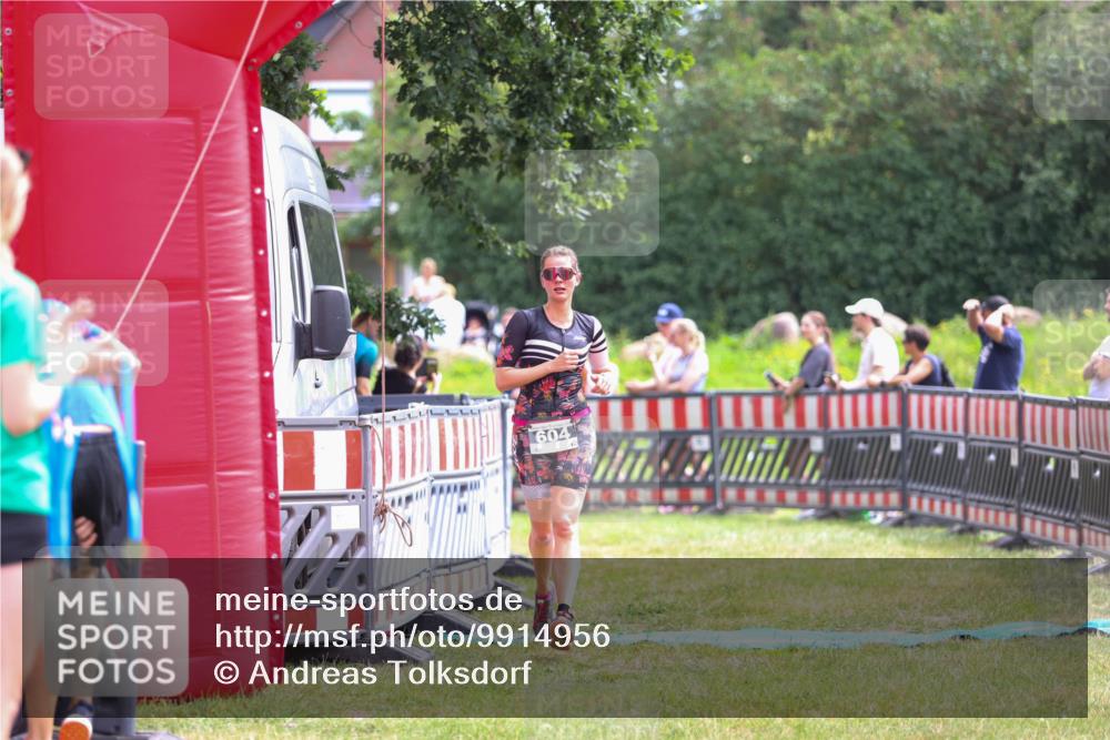 21.06.2026 - 29. Vierlanden-Triathlon Andreas Tolksdorf http://msf.ph/oto/9914956 21.06.2026 11:31:53 Ziel 604 meine-sportfotos.de