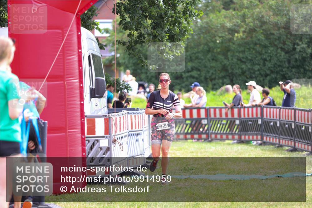 21.06.2026 - 29. Vierlanden-Triathlon Andreas Tolksdorf http://msf.ph/oto/9914959 21.06.2026 11:31:54 Ziel 604 meine-sportfotos.de