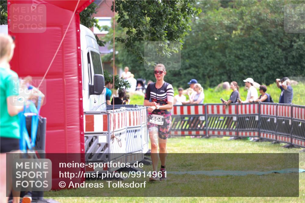 21.06.2026 - 29. Vierlanden-Triathlon Andreas Tolksdorf http://msf.ph/oto/9914961 21.06.2026 11:31:54 Ziel 604 meine-sportfotos.de