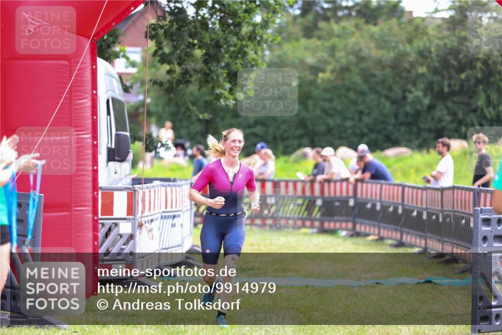 21.06.2026 - 29. Vierlanden-Triathlon Andreas Tolksdorf http://msf.ph/oto/9914979 21.06.2026 11:32:13 Ziel 403, 581 meine-sportfotos.de