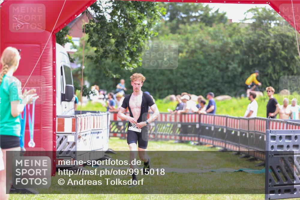 21.06.2026 - 29. Vierlanden-Triathlon Andreas Tolksdorf http://msf.ph/oto/9915018 21.06.2026 11:32:50 Ziel 458 meine-sportfotos.de