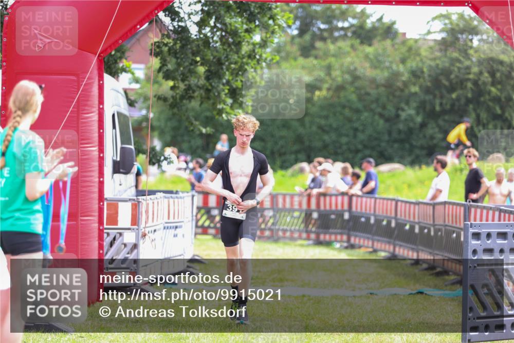 21.06.2026 - 29. Vierlanden-Triathlon Andreas Tolksdorf http://msf.ph/oto/9915021 21.06.2026 11:32:50 Ziel 458 meine-sportfotos.de
