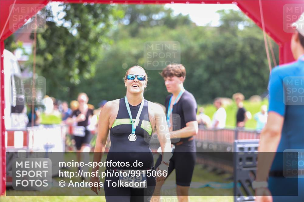 21.06.2026 - 29. Vierlanden-Triathlon Andreas Tolksdorf http://msf.ph/oto/9915066 21.06.2026 11:33:27 Ziel 486 meine-sportfotos.de