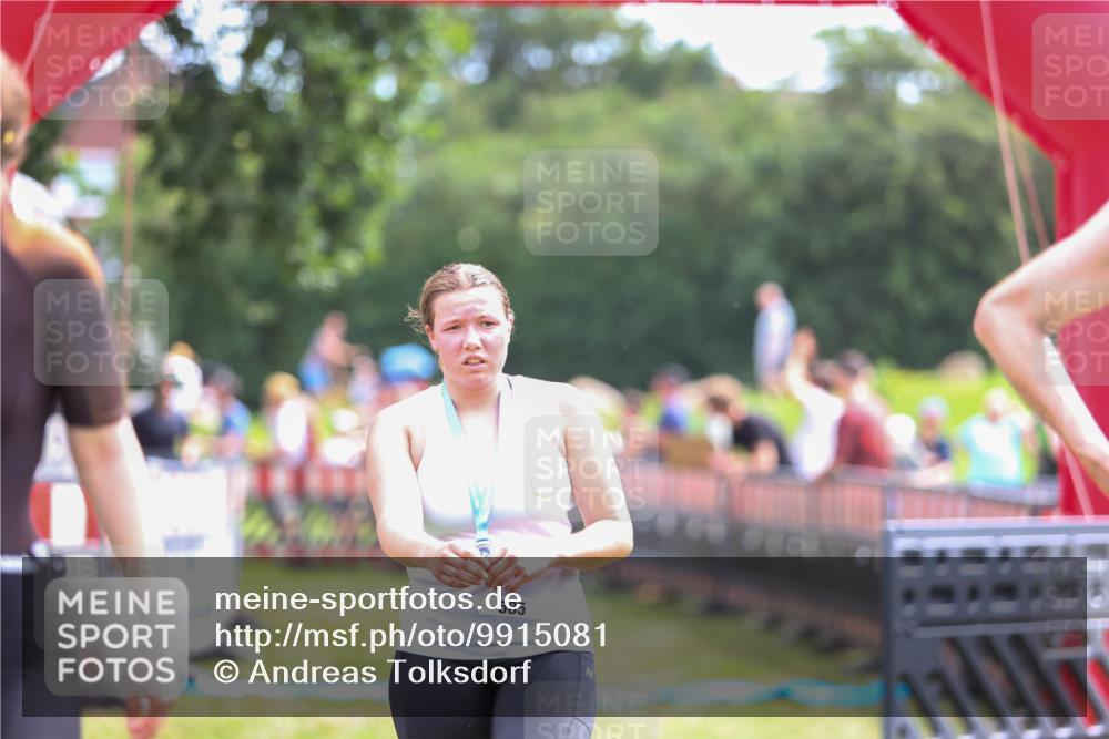 21.06.2026 - 29. Vierlanden-Triathlon Andreas Tolksdorf http://msf.ph/oto/9915081 21.06.2026 11:34:03 Ziel 330, 488 meine-sportfotos.de