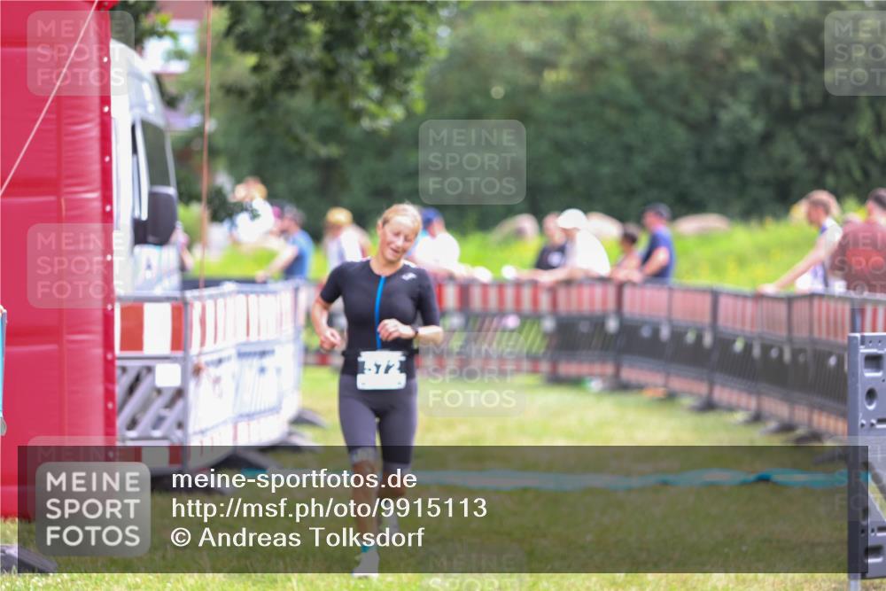 21.06.2026 - 29. Vierlanden-Triathlon Andreas Tolksdorf http://msf.ph/oto/9915113 21.06.2026 11:34:41 Ziel 561, 572, 608 meine-sportfotos.de