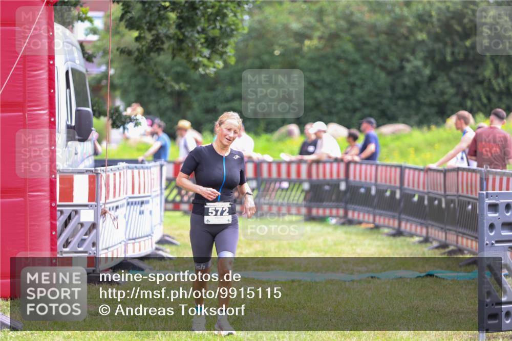 21.06.2026 - 29. Vierlanden-Triathlon Andreas Tolksdorf http://msf.ph/oto/9915115 21.06.2026 11:34:42 Ziel 561, 572, 608 meine-sportfotos.de