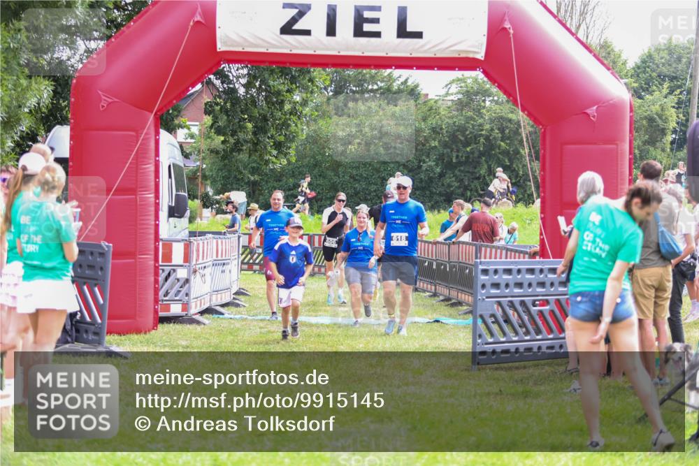 21.06.2026 - 29. Vierlanden-Triathlon Andreas Tolksdorf http://msf.ph/oto/9915145 21.06.2026 11:35:10 Ziel 438, 606, 618 meine-sportfotos.de