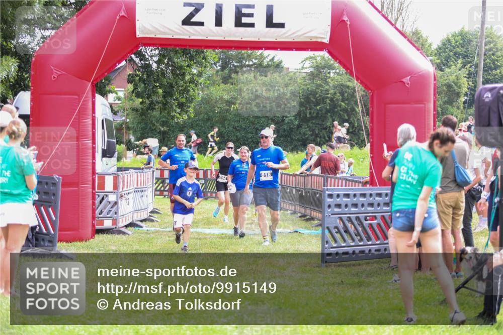 21.06.2026 - 29. Vierlanden-Triathlon Andreas Tolksdorf http://msf.ph/oto/9915149 21.06.2026 11:35:10 Ziel 438, 606, 618 meine-sportfotos.de