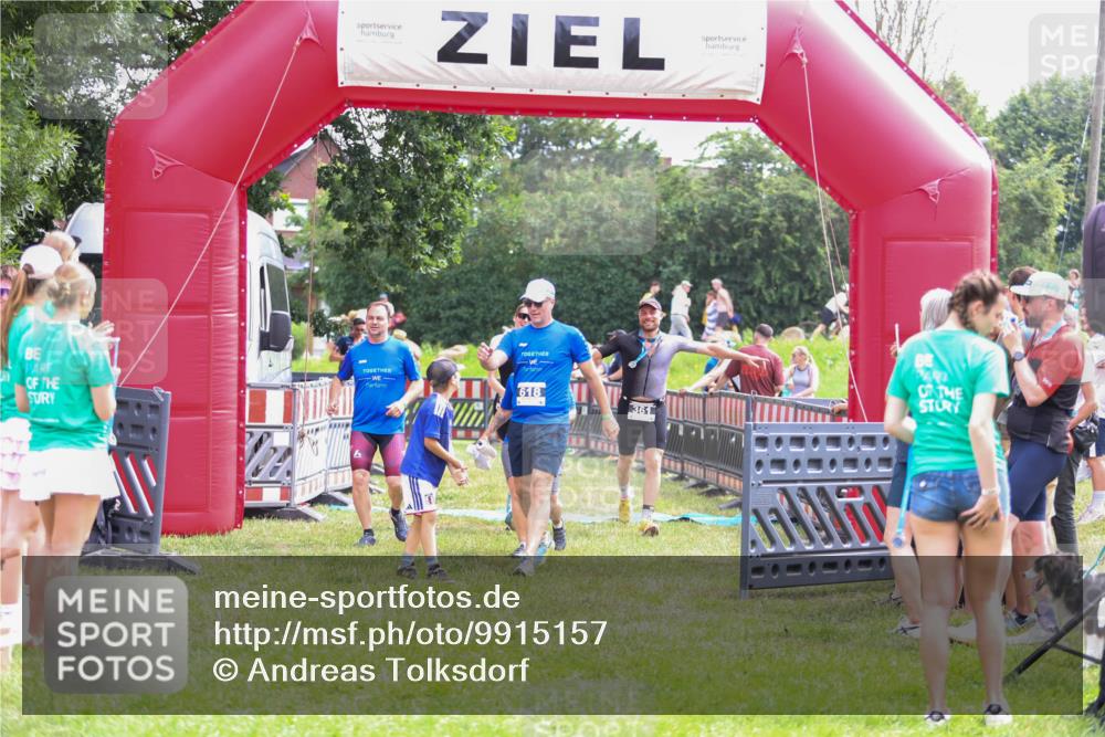 21.06.2026 - 29. Vierlanden-Triathlon Andreas Tolksdorf http://msf.ph/oto/9915157 21.06.2026 11:35:11 Ziel 438, 606, 618 meine-sportfotos.de