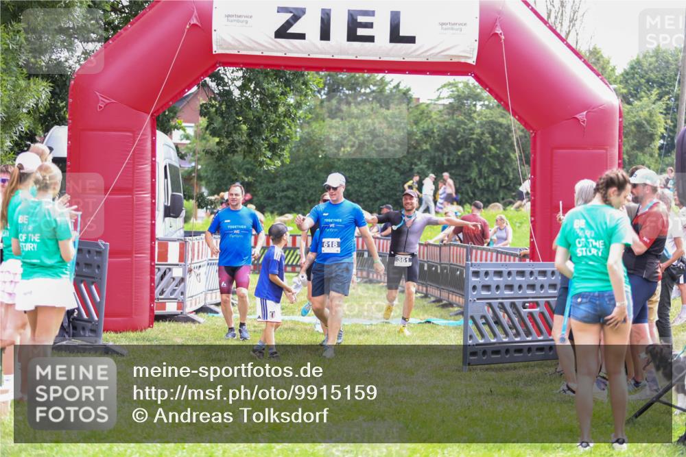 21.06.2026 - 29. Vierlanden-Triathlon Andreas Tolksdorf http://msf.ph/oto/9915159 21.06.2026 11:35:11 Ziel 438, 606, 618 meine-sportfotos.de