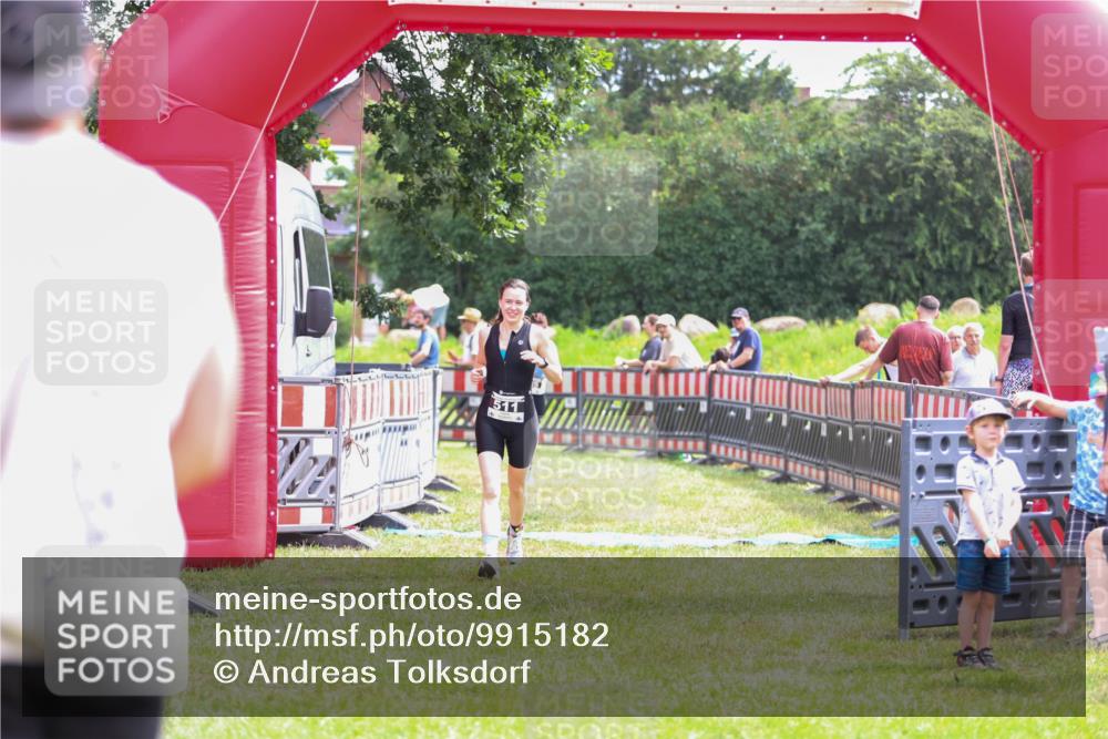 21.06.2026 - 29. Vierlanden-Triathlon Andreas Tolksdorf http://msf.ph/oto/9915182 21.06.2026 11:35:36 Ziel 485, 511 meine-sportfotos.de