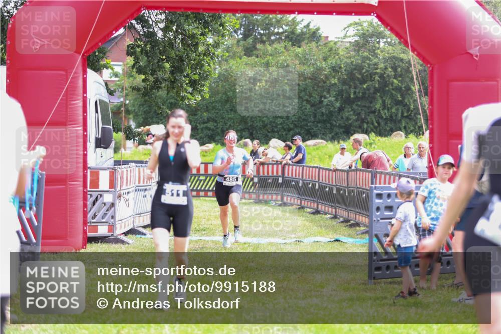 21.06.2026 - 29. Vierlanden-Triathlon Andreas Tolksdorf http://msf.ph/oto/9915188 21.06.2026 11:35:38 Ziel 485, 511 meine-sportfotos.de