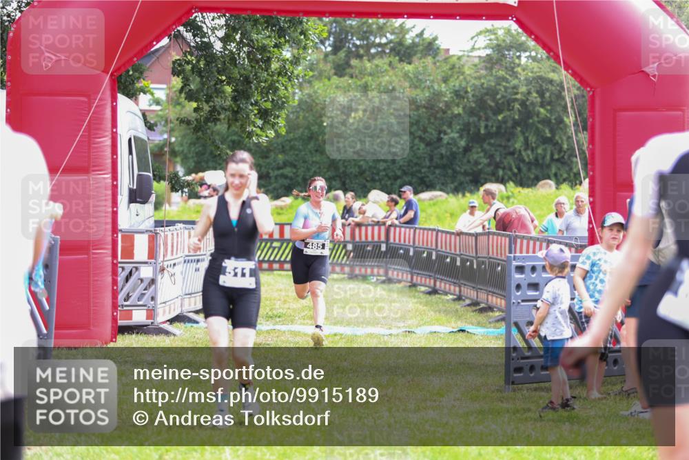 21.06.2026 - 29. Vierlanden-Triathlon Andreas Tolksdorf http://msf.ph/oto/9915189 21.06.2026 11:35:38 Ziel 485, 511 meine-sportfotos.de