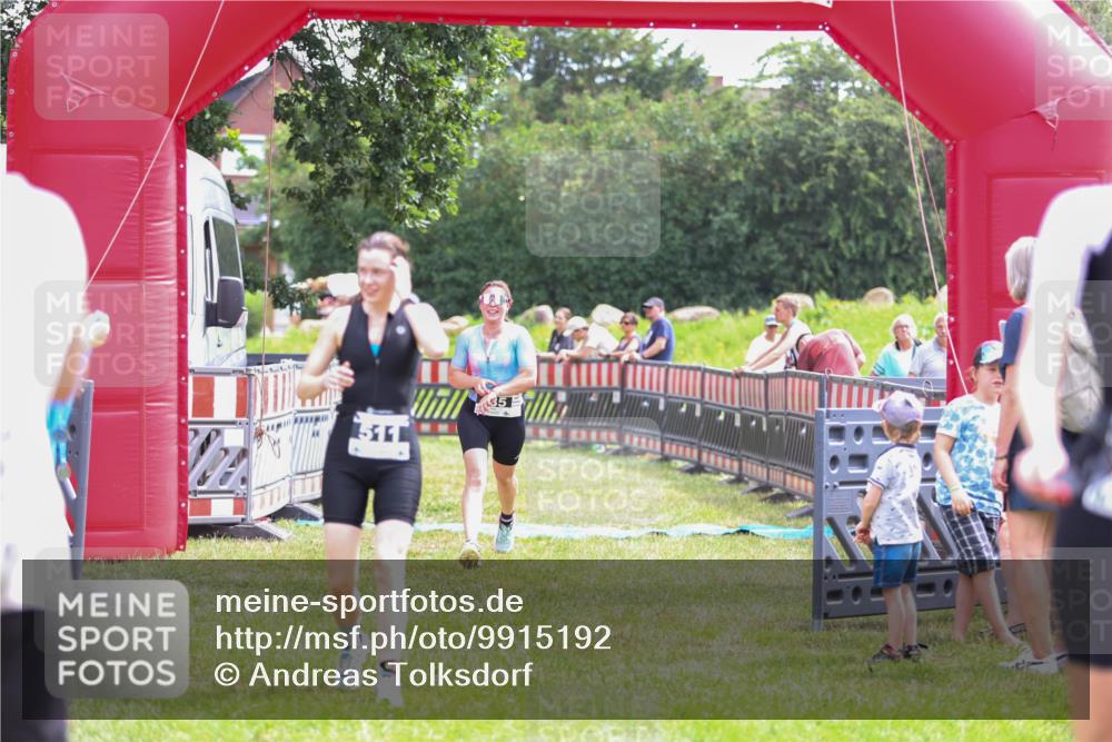21.06.2026 - 29. Vierlanden-Triathlon Andreas Tolksdorf http://msf.ph/oto/9915192 21.06.2026 11:35:38 Ziel 485, 511 meine-sportfotos.de