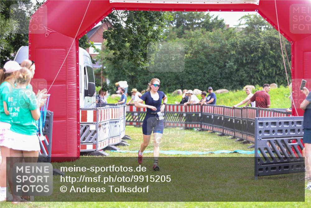 21.06.2026 - 29. Vierlanden-Triathlon Andreas Tolksdorf http://msf.ph/oto/9915205 21.06.2026 11:35:58 Ziel 517 meine-sportfotos.de