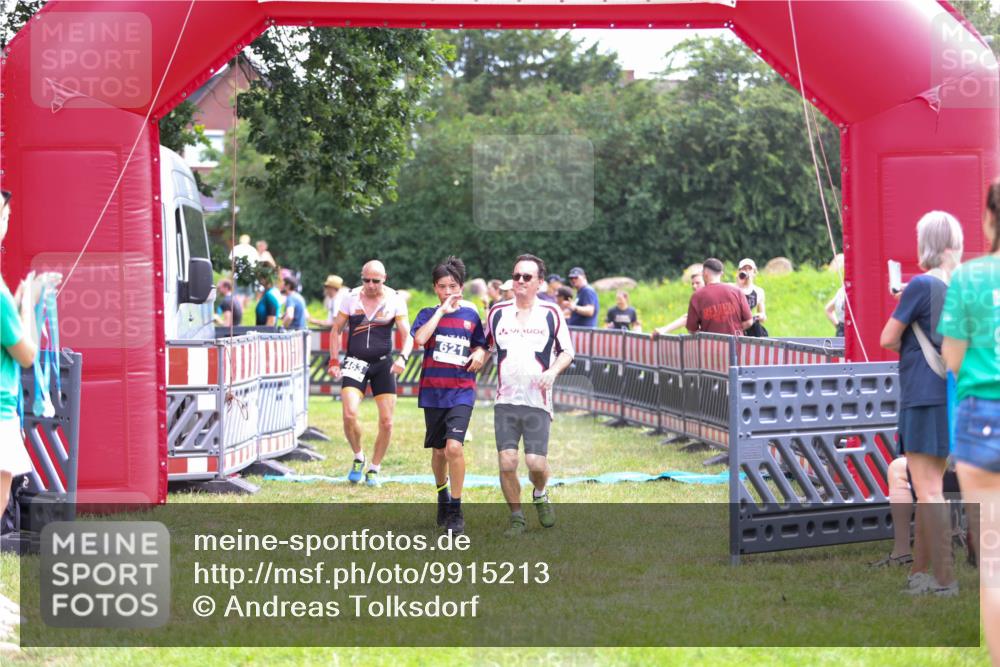 21.06.2026 - 29. Vierlanden-Triathlon Andreas Tolksdorf http://msf.ph/oto/9915213 21.06.2026 11:36:31 Ziel 461, 463, 601, 621 meine-sportfotos.de