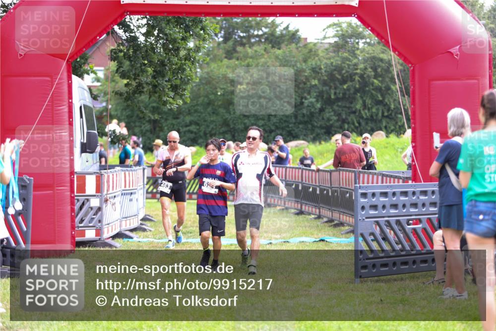 21.06.2026 - 29. Vierlanden-Triathlon Andreas Tolksdorf http://msf.ph/oto/9915217 21.06.2026 11:36:31 Ziel 461, 463, 601, 621 meine-sportfotos.de