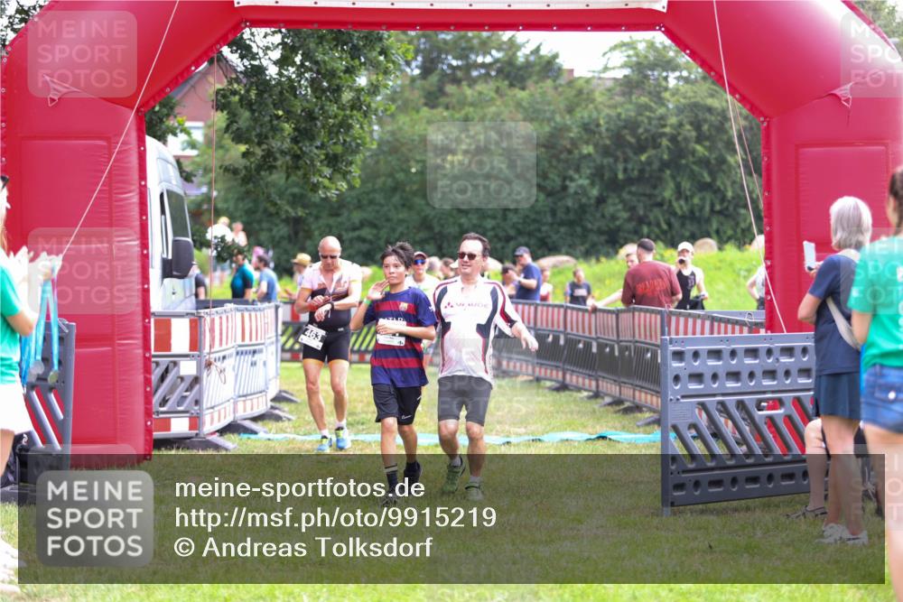 21.06.2026 - 29. Vierlanden-Triathlon Andreas Tolksdorf http://msf.ph/oto/9915219 21.06.2026 11:36:31 Ziel 461, 463, 601, 621 meine-sportfotos.de