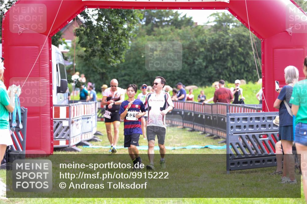 21.06.2026 - 29. Vierlanden-Triathlon Andreas Tolksdorf http://msf.ph/oto/9915222 21.06.2026 11:36:31 Ziel 461, 463, 601, 621 meine-sportfotos.de