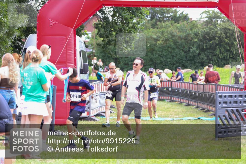 21.06.2026 - 29. Vierlanden-Triathlon Andreas Tolksdorf http://msf.ph/oto/9915226 21.06.2026 11:36:33 Ziel 461, 463, 601, 621 meine-sportfotos.de