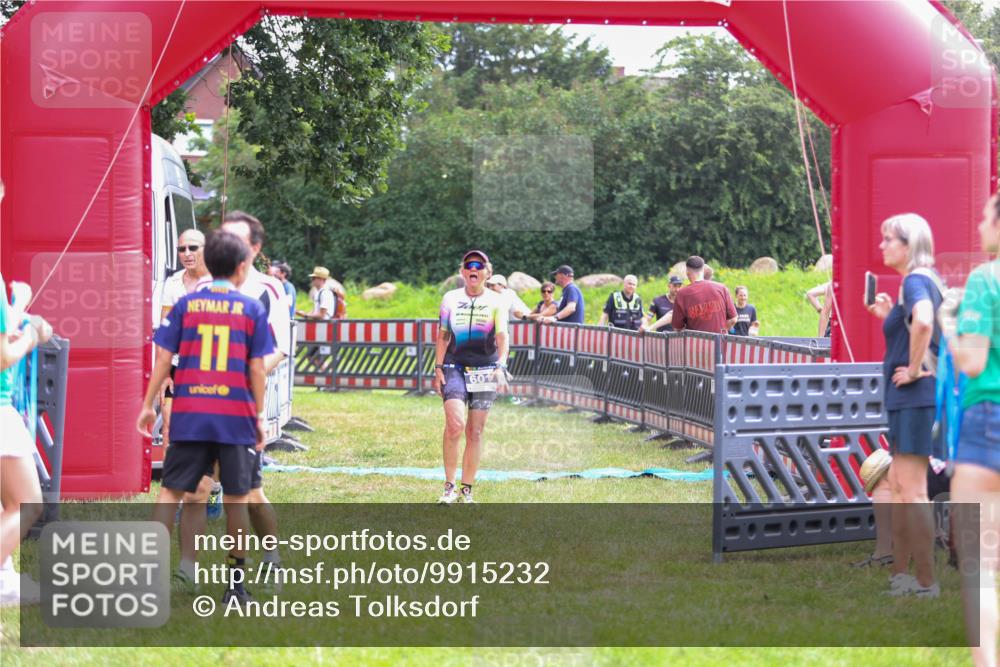 21.06.2026 - 29. Vierlanden-Triathlon Andreas Tolksdorf http://msf.ph/oto/9915232 21.06.2026 11:36:34 Ziel 461, 463, 601 meine-sportfotos.de