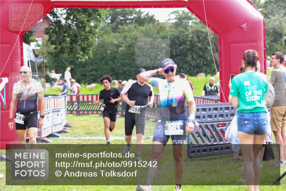 21.06.2026 - 29. Vierlanden-Triathlon Andreas Tolksdorf http://msf.ph/oto/9915242 21.06.2026 11:36:44 Ziel 461, 508 meine-sportfotos.de