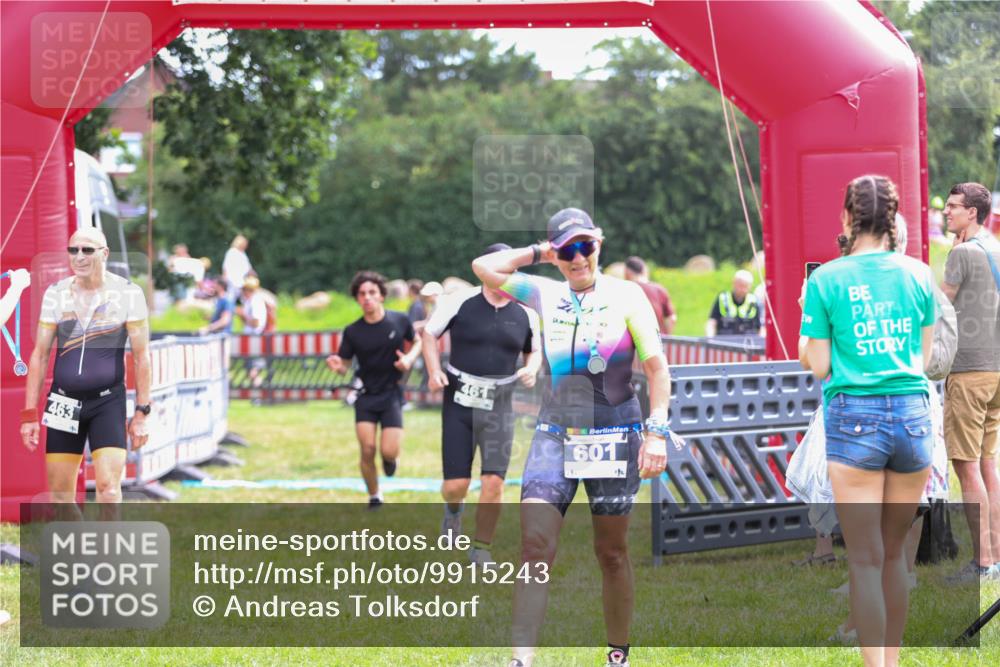 21.06.2026 - 29. Vierlanden-Triathlon Andreas Tolksdorf http://msf.ph/oto/9915243 21.06.2026 11:36:44 Ziel 461, 508 meine-sportfotos.de