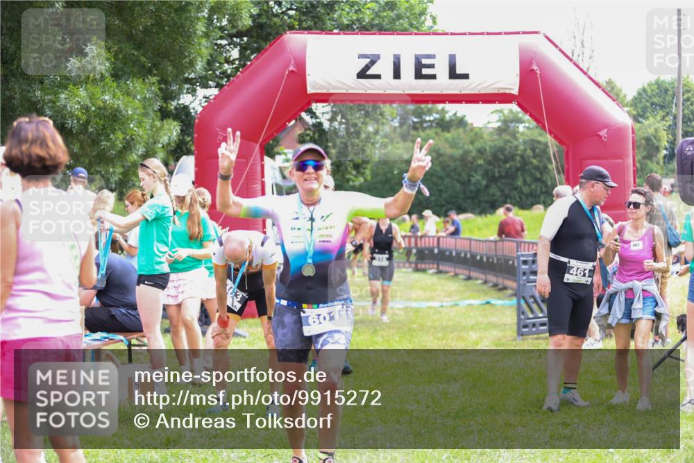 21.06.2026 - 29. Vierlanden-Triathlon Andreas Tolksdorf http://msf.ph/oto/9915272 21.06.2026 11:37:06 Ziel 516, 518, 553 meine-sportfotos.de