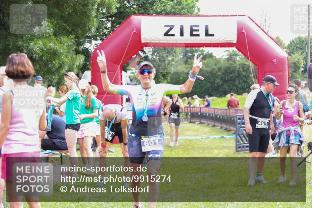 21.06.2026 - 29. Vierlanden-Triathlon Andreas Tolksdorf http://msf.ph/oto/9915274 21.06.2026 11:37:06 Ziel 516, 518, 553 meine-sportfotos.de