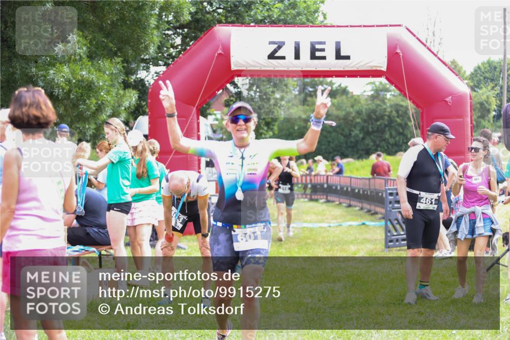 21.06.2026 - 29. Vierlanden-Triathlon Andreas Tolksdorf http://msf.ph/oto/9915275 21.06.2026 11:37:06 Ziel 516, 518, 553 meine-sportfotos.de