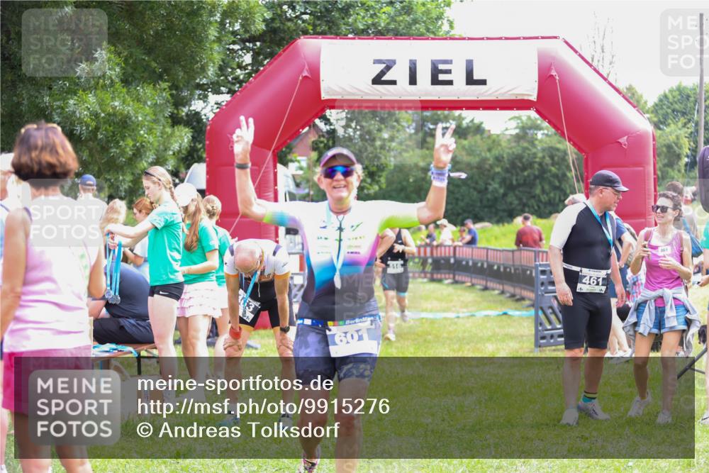 21.06.2026 - 29. Vierlanden-Triathlon Andreas Tolksdorf http://msf.ph/oto/9915276 21.06.2026 11:37:06 Ziel 516, 518, 553 meine-sportfotos.de