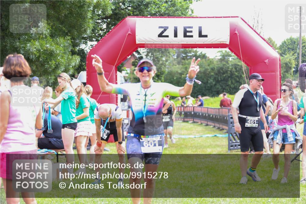 21.06.2026 - 29. Vierlanden-Triathlon Andreas Tolksdorf http://msf.ph/oto/9915278 21.06.2026 11:37:06 Ziel 516, 518, 553 meine-sportfotos.de