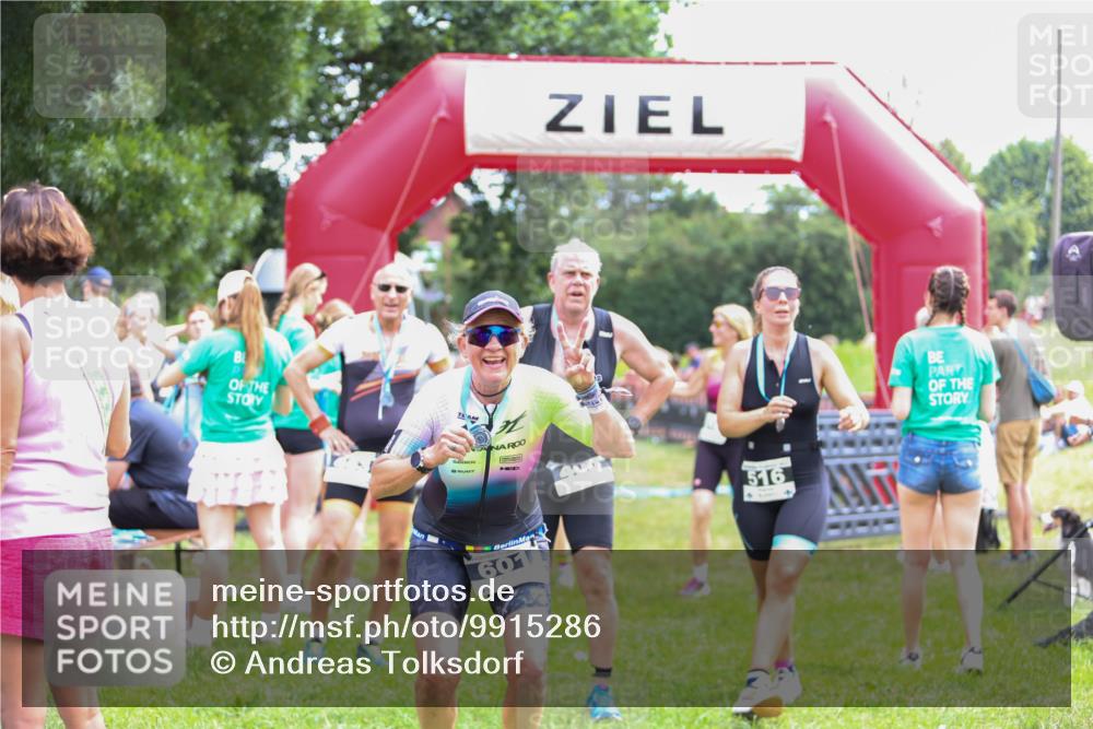 21.06.2026 - 29. Vierlanden-Triathlon Andreas Tolksdorf http://msf.ph/oto/9915286 21.06.2026 11:37:13 Ziel 518, 553 meine-sportfotos.de