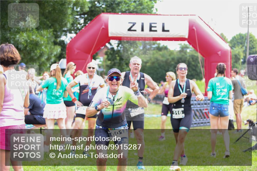 21.06.2026 - 29. Vierlanden-Triathlon Andreas Tolksdorf http://msf.ph/oto/9915287 21.06.2026 11:37:14 Ziel 518, 553 meine-sportfotos.de
