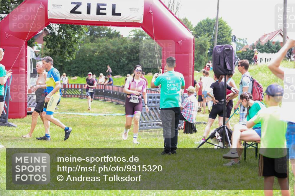 21.06.2026 - 29. Vierlanden-Triathlon Andreas Tolksdorf http://msf.ph/oto/9915320 21.06.2026 11:39:08 Ziel 543, 587 meine-sportfotos.de