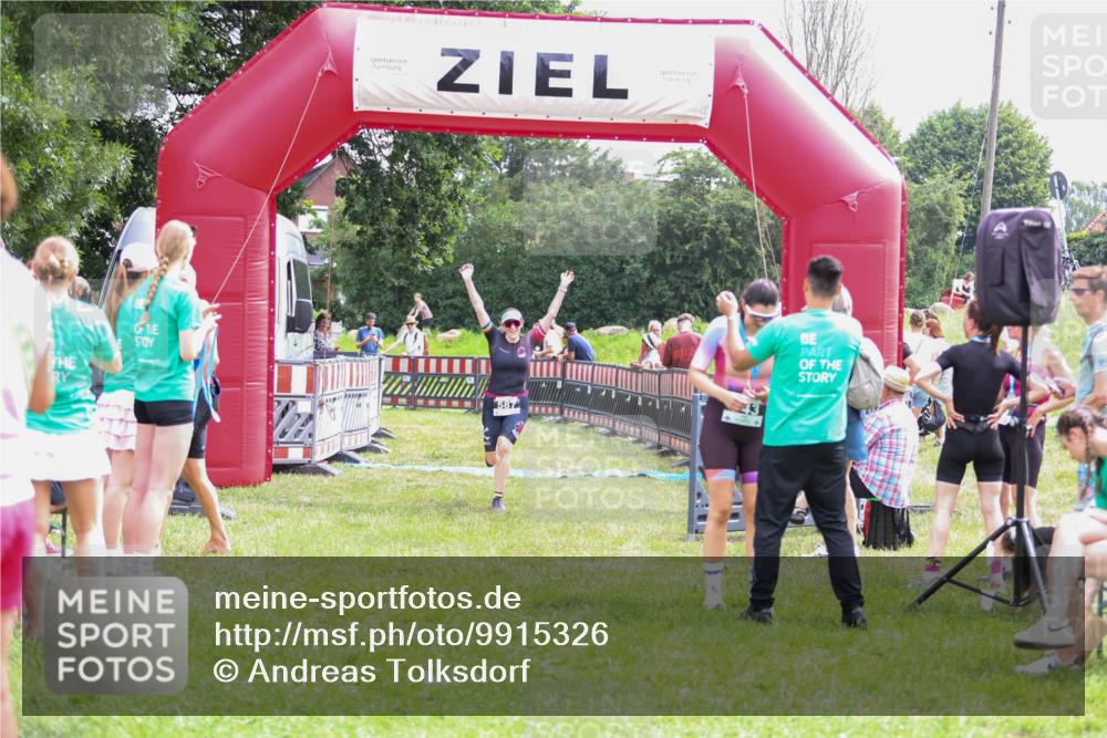 21.06.2026 - 29. Vierlanden-Triathlon Andreas Tolksdorf http://msf.ph/oto/9915326 21.06.2026 11:39:10 Ziel 543, 587 meine-sportfotos.de