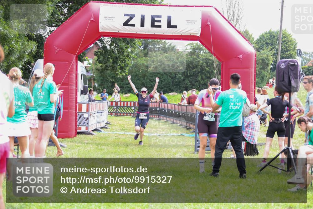 21.06.2026 - 29. Vierlanden-Triathlon Andreas Tolksdorf http://msf.ph/oto/9915327 21.06.2026 11:39:10 Ziel 543, 587 meine-sportfotos.de
