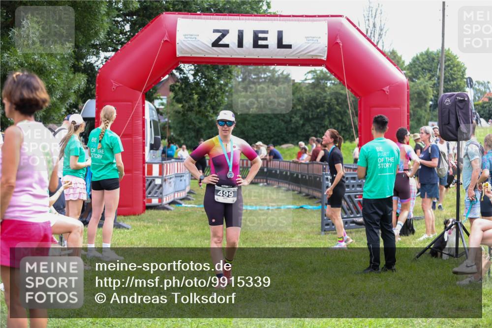 21.06.2026 - 29. Vierlanden-Triathlon Andreas Tolksdorf http://msf.ph/oto/9915339 21.06.2026 11:39:38 Ziel 548, 566 meine-sportfotos.de
