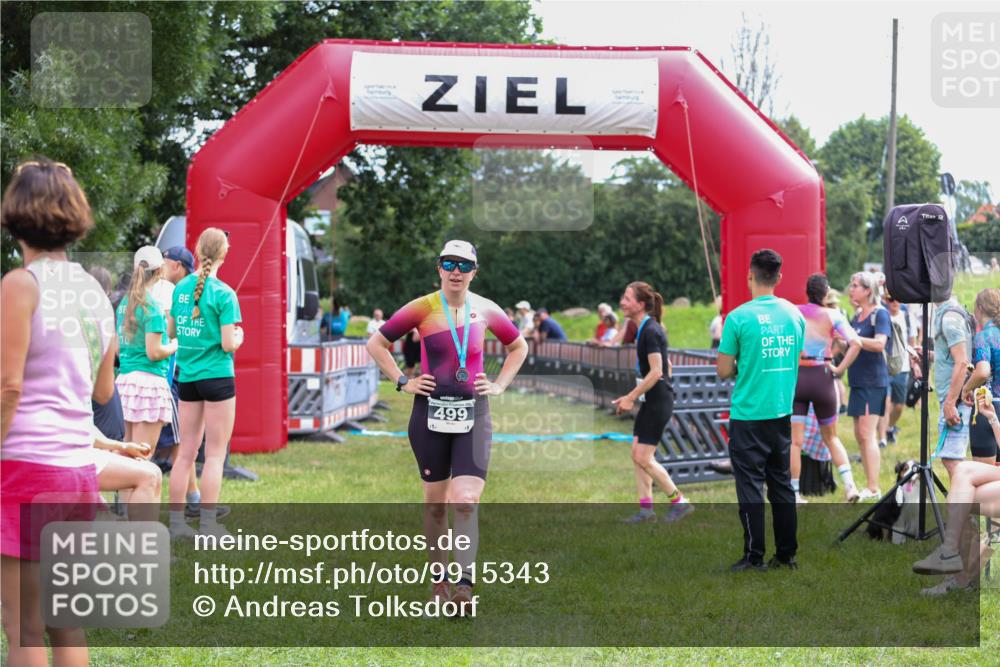 21.06.2026 - 29. Vierlanden-Triathlon Andreas Tolksdorf http://msf.ph/oto/9915343 21.06.2026 11:39:38 Ziel 548, 566 meine-sportfotos.de