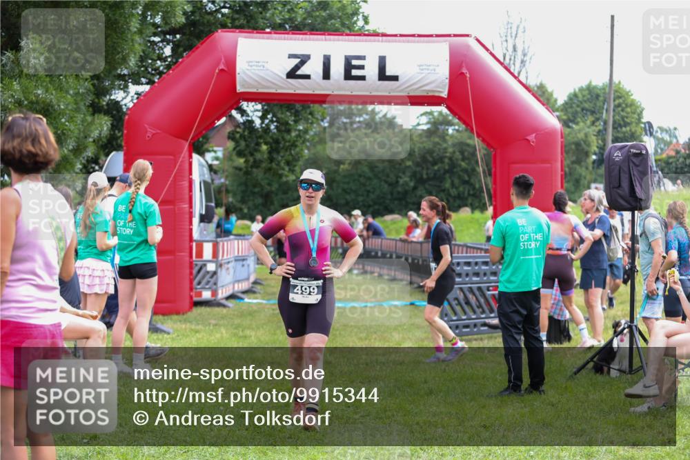 21.06.2026 - 29. Vierlanden-Triathlon Andreas Tolksdorf http://msf.ph/oto/9915344 21.06.2026 11:39:38 Ziel 548, 566 meine-sportfotos.de