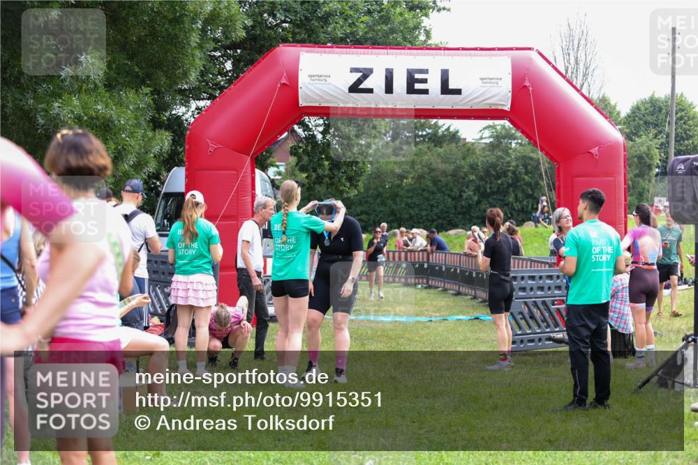 21.06.2026 - 29. Vierlanden-Triathlon Andreas Tolksdorf http://msf.ph/oto/9915351 21.06.2026 11:39:47 Ziel 481, 548, 568 meine-sportfotos.de