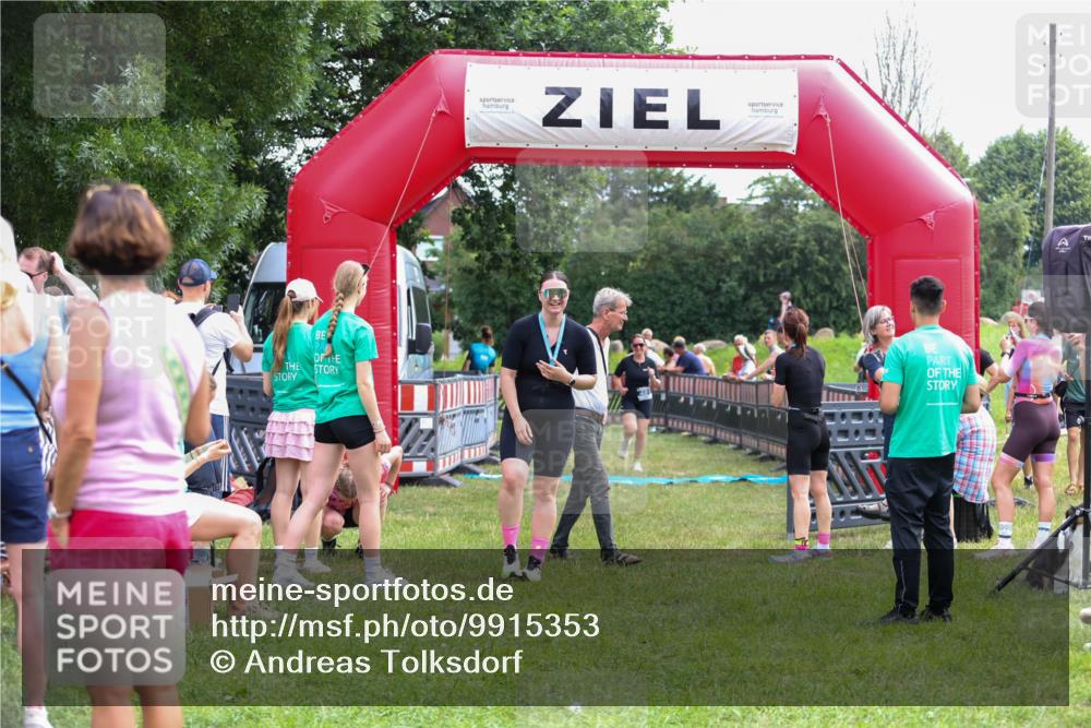 21.06.2026 - 29. Vierlanden-Triathlon Andreas Tolksdorf http://msf.ph/oto/9915353 21.06.2026 11:39:49 Ziel 481, 568 meine-sportfotos.de