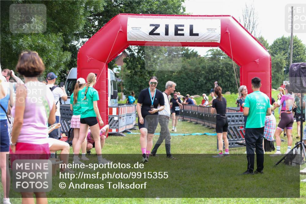 21.06.2026 - 29. Vierlanden-Triathlon Andreas Tolksdorf http://msf.ph/oto/9915355 21.06.2026 11:39:49 Ziel 481, 568 meine-sportfotos.de
