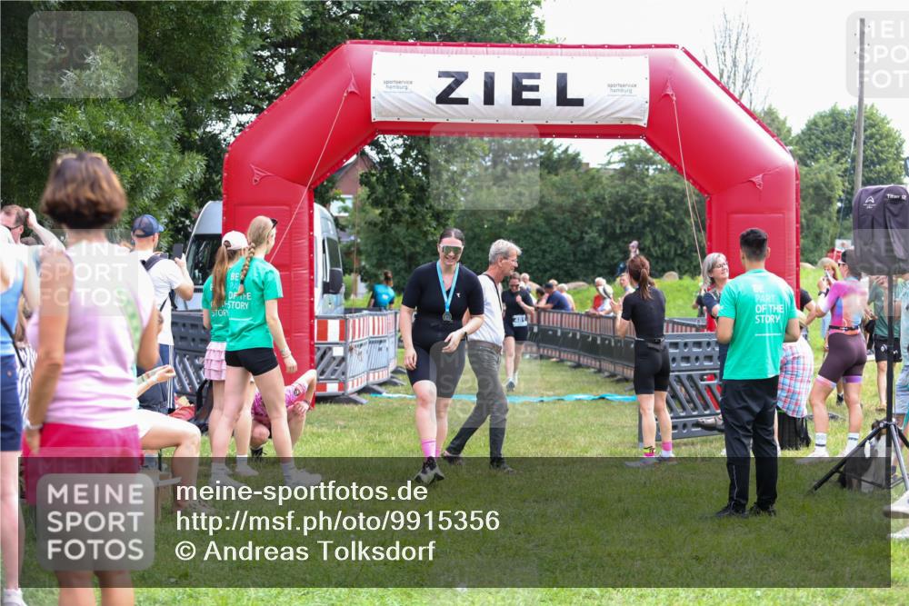 21.06.2026 - 29. Vierlanden-Triathlon Andreas Tolksdorf http://msf.ph/oto/9915356 21.06.2026 11:39:49 Ziel 481, 568 meine-sportfotos.de
