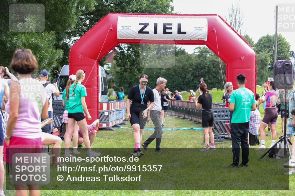 21.06.2026 - 29. Vierlanden-Triathlon Andreas Tolksdorf http://msf.ph/oto/9915357 21.06.2026 11:39:49 Ziel 481, 568 meine-sportfotos.de