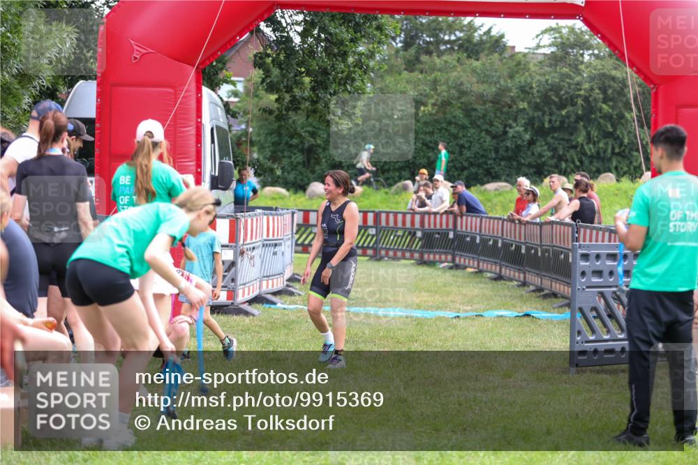 21.06.2026 - 29. Vierlanden-Triathlon Andreas Tolksdorf http://msf.ph/oto/9915369 21.06.2026 11:40:03 Ziel  meine-sportfotos.de