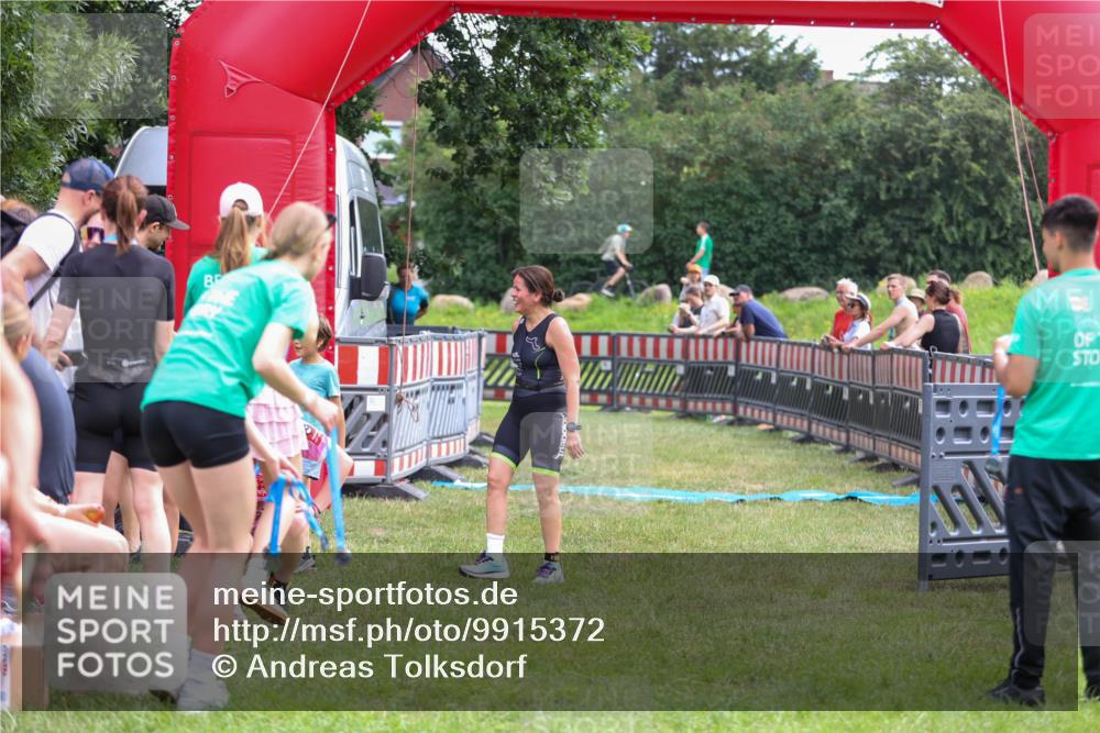 21.06.2026 - 29. Vierlanden-Triathlon Andreas Tolksdorf http://msf.ph/oto/9915372 21.06.2026 11:40:03 Ziel  meine-sportfotos.de