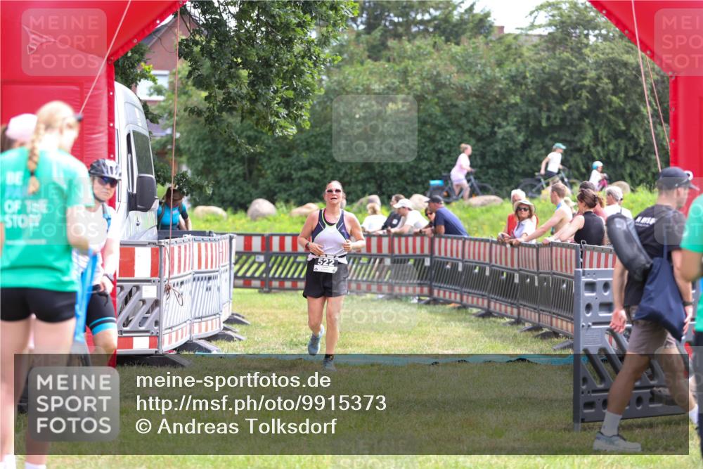 21.06.2026 - 29. Vierlanden-Triathlon Andreas Tolksdorf http://msf.ph/oto/9915373 21.06.2026 11:40:22 Ziel 522 meine-sportfotos.de