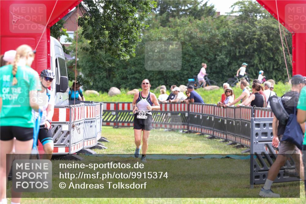 21.06.2026 - 29. Vierlanden-Triathlon Andreas Tolksdorf http://msf.ph/oto/9915374 21.06.2026 11:40:22 Ziel 522 meine-sportfotos.de
