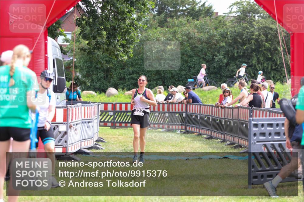 21.06.2026 - 29. Vierlanden-Triathlon Andreas Tolksdorf http://msf.ph/oto/9915376 21.06.2026 11:40:23 Ziel 522 meine-sportfotos.de